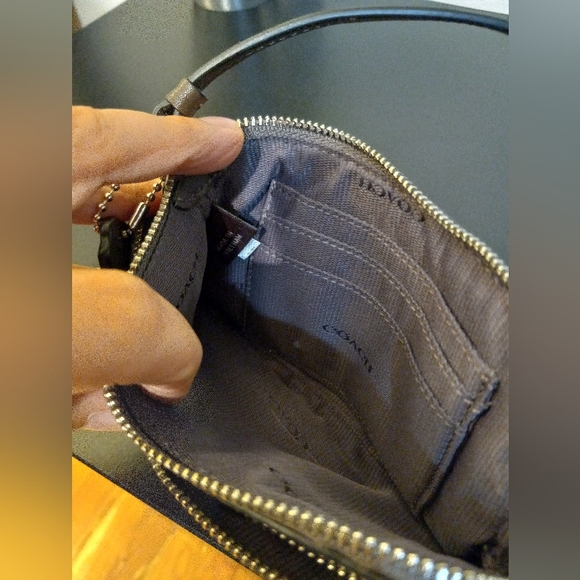 Coach wristlet - Picture 7 of 13